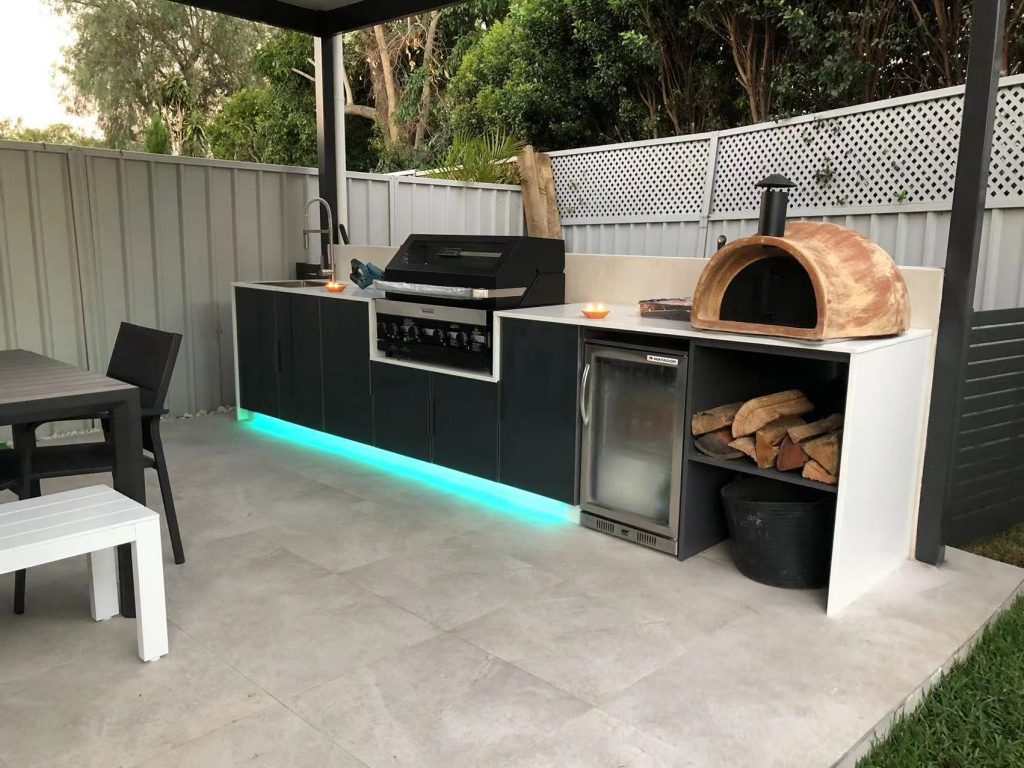Best Outdoor Kitchen