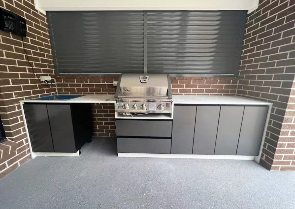 Outdoor Kitchen Builder
